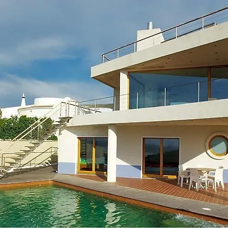 Villa Sleeps 10 Pool Air Con Wifi Boinheira