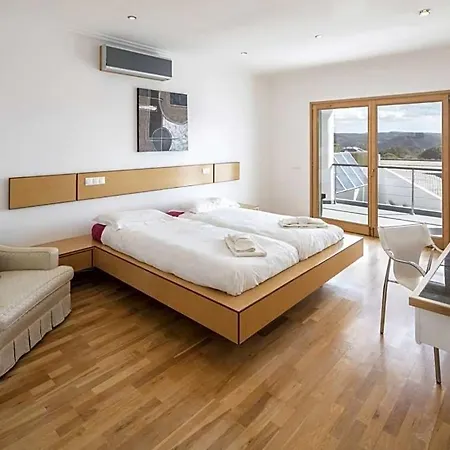 Sleeps 10 Pool Air Con Wifi Villa