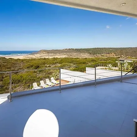 Sleeps 10 Pool Air Con Wifi Boinheira